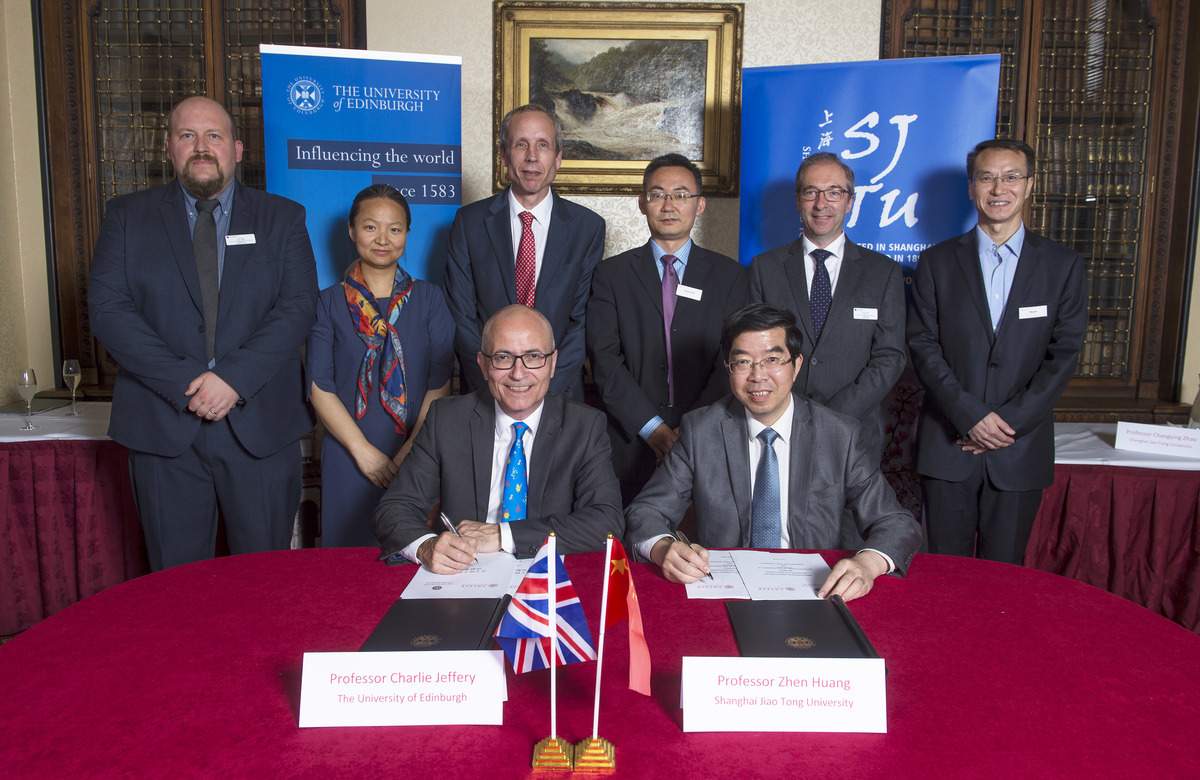 China.uk.signingceremony5
